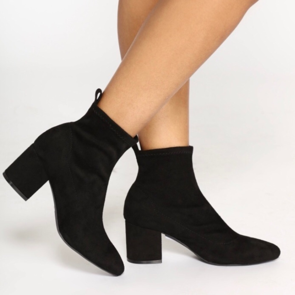 Walk it out Booties SZ 7.5